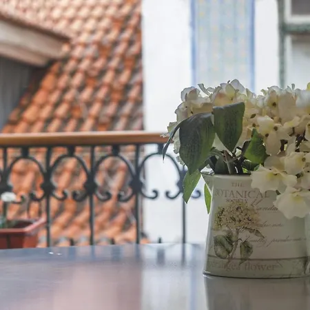 Lägenhet Chic Urban Retreat At Downtown With Balcony & Views, 5th-floor No Lift Lisboa