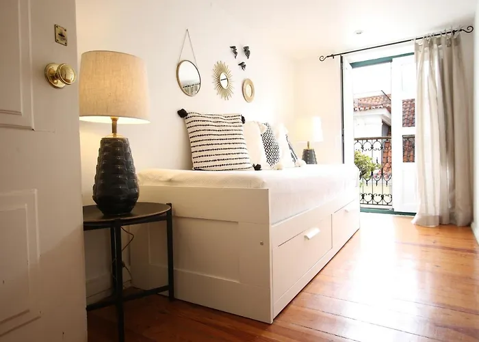 公寓 Chic Urban Retreat At Downtown With Balcony & Views, 5th-floor No Lift